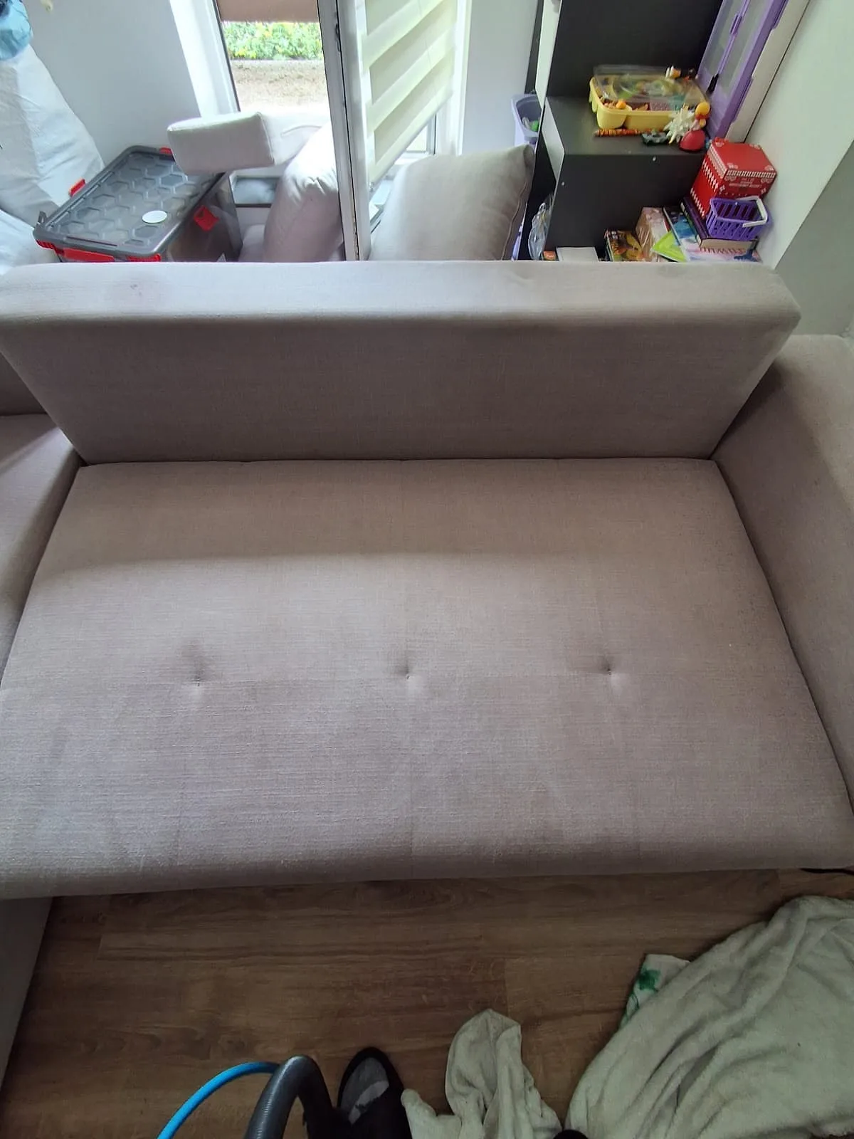 Ta sama sofa po praniu, siedzisko bez zacieków
