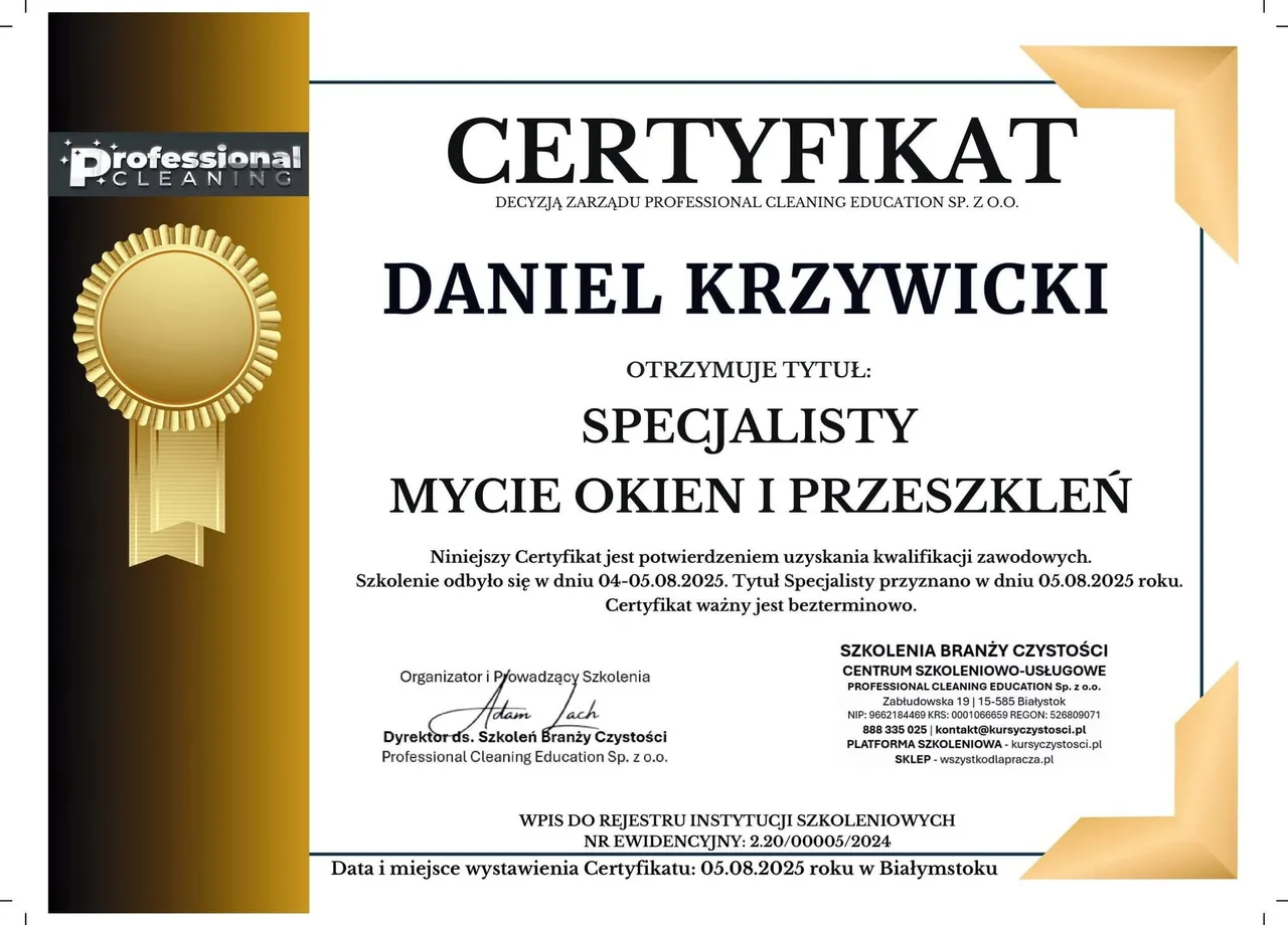 Certyfikat specjalisty mycia okien i przeszkleń: Daniel Krzywicki